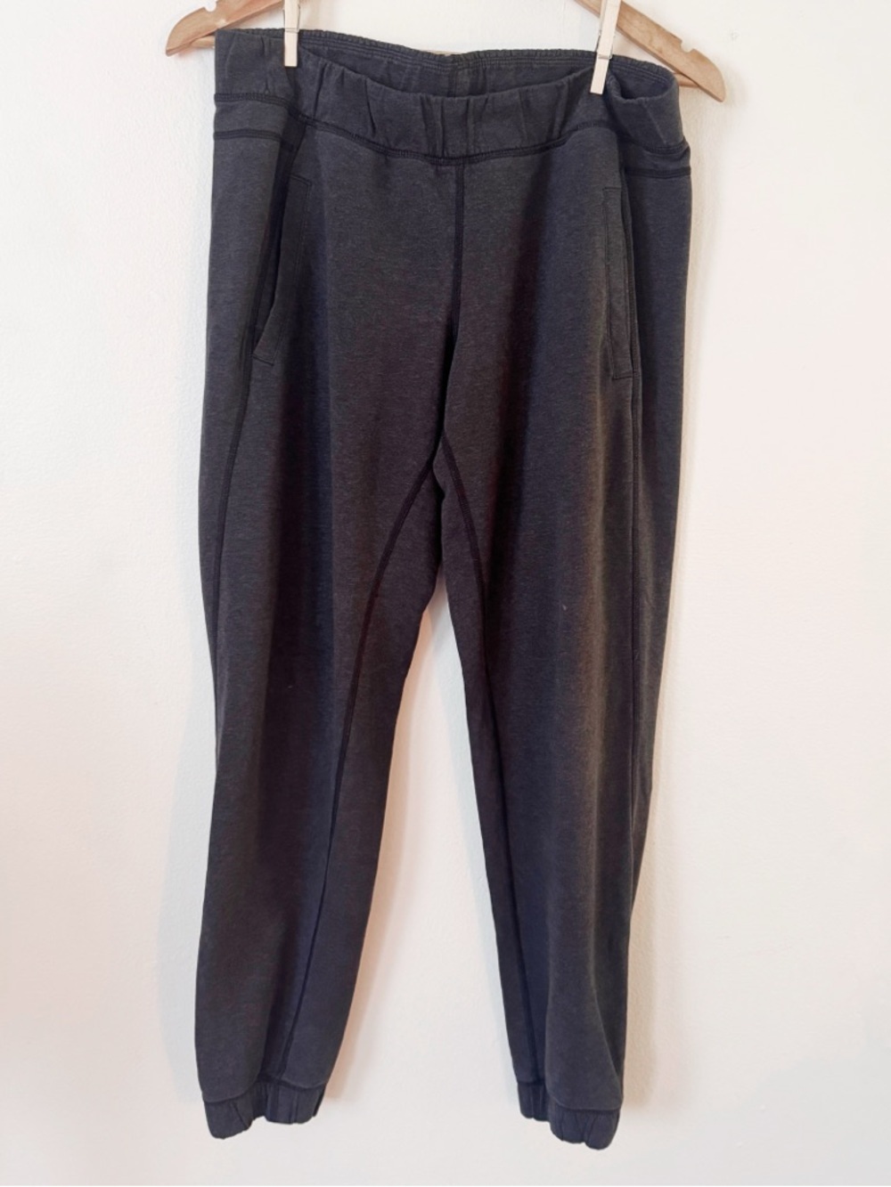 Lululemon Charcoal Jogger Pants - Comfortable Everyday Sweatpants size 8
